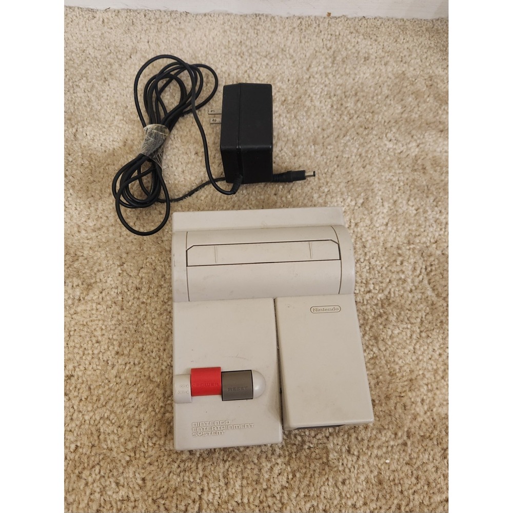 Nintendo NES-101 Top Loader UNTESTED